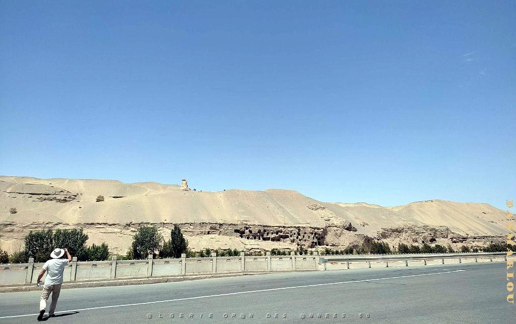 DUNHUANG - 040 -Grottes de Mogao .jpg